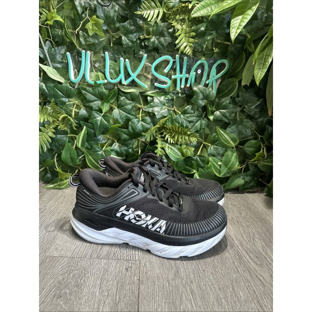 Hoka One One Womens Bondi 7 1110519 BWHT Black Running Shoes Sneakers Size 9